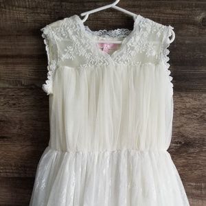 Girls dress